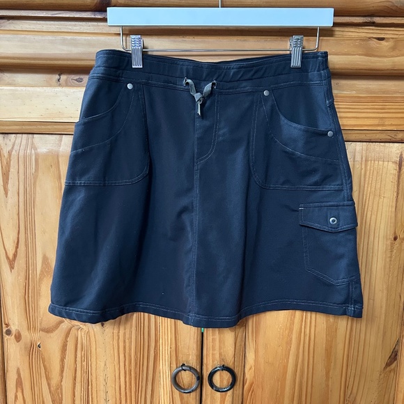 Kuhl Dresses & Skirts - Kuhl Mova Women's Dark Gray Cargo Skort Size Medium